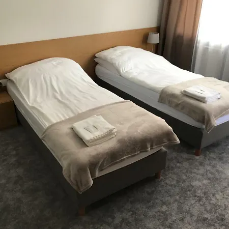 7 Rooms Mtp Poznan Exterior photo