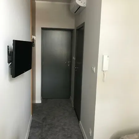 7 Rooms Mtp Poznan Exterior photo