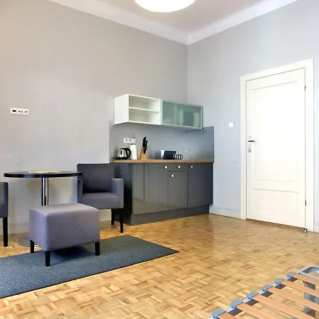 7 Rooms Mtp Poznan Exterior photo